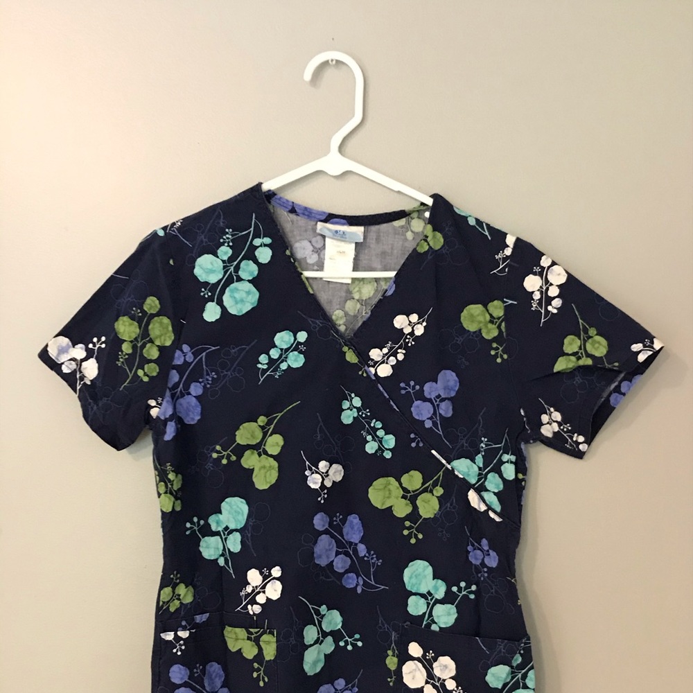 Scrub Top